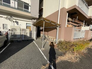 石坂マンションの物件外観写真